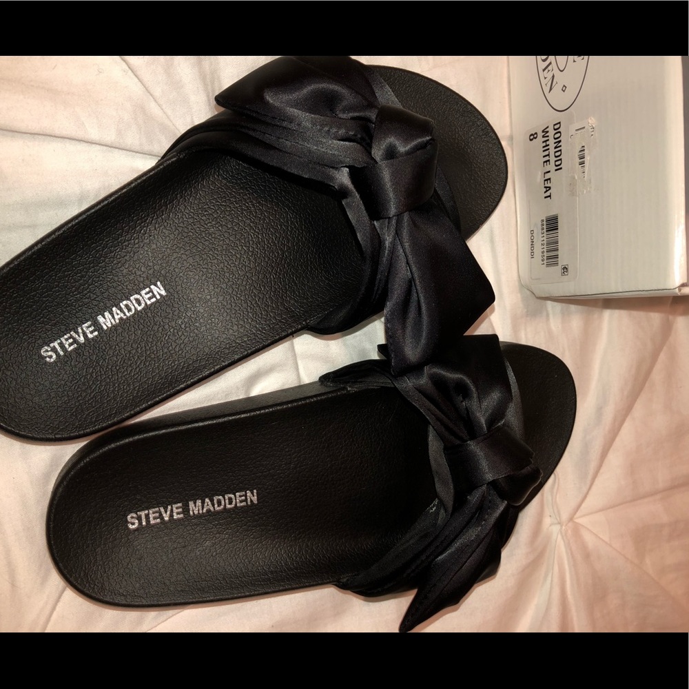 STEVE MADDEN Silky Slide Sandals